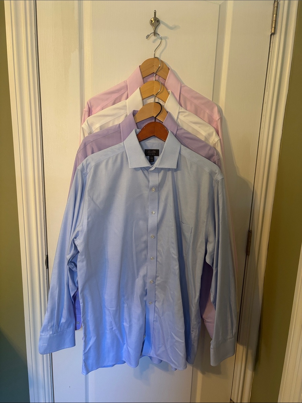 Lot of Men’s Dress Shirt - Classic colors Button-Up size L